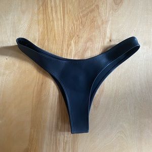 Hoaka black bikini bottom
